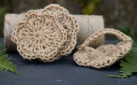 La gratounette, gant de gommage crocheté en ficelle de jute